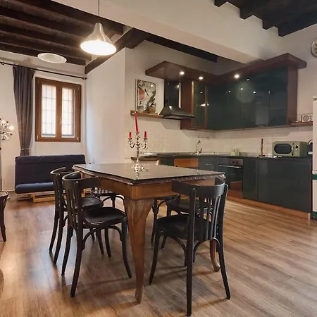 Il Loft Nella Corte Apartment *